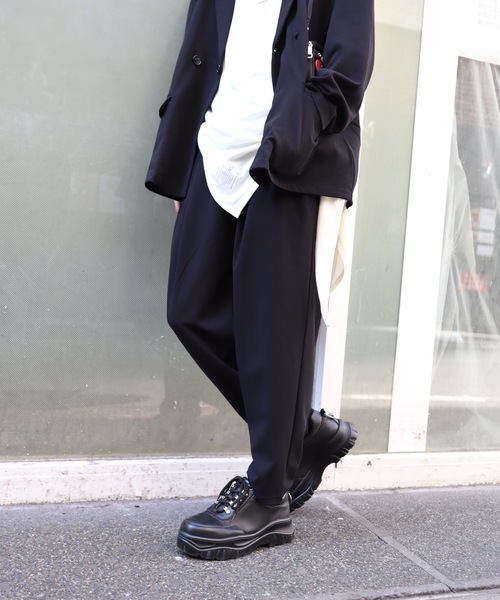 rovtski（ロフトスキー）の「梨地ジャージーテーパードパンツ　セットアップ対応（スラックス・メンズ・ブラック/ブラウン/チャコールアッシュ・MEDIUM/LARGE）」の15枚目の写真