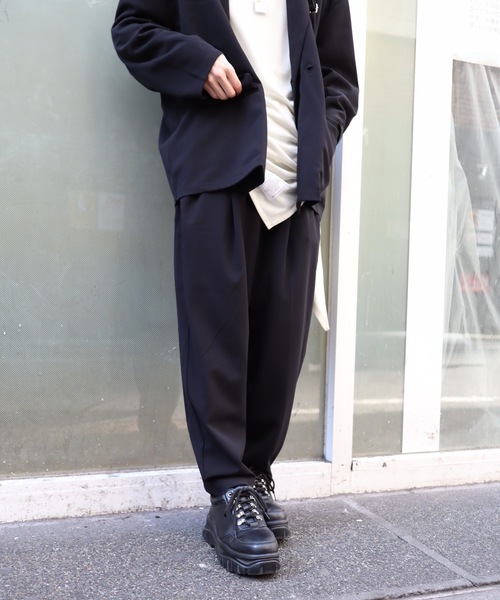 rovtski（ロフトスキー）の「梨地ジャージーテーパードパンツ　セットアップ対応（スラックス・メンズ・ブラック/ブラウン/チャコールアッシュ・MEDIUM/LARGE）」の17枚目の写真