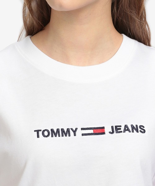 tommy jeans(トミー ジーンズ)の「ベーシック 刺繍 ロゴ Tシャツ(Tシャツ/カットソー・レディース・ネイビー/レッド/ホワイト/ピンク・SMALL/MEDIUM/LARGE/X-SMALL)」の18枚目の写真