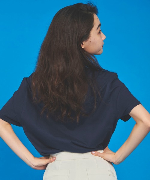 tommy jeans(トミー ジーンズ)の「ベーシック 刺繍 ロゴ Tシャツ(Tシャツ/カットソー・レディース・ネイビー/レッド/ホワイト/ピンク・SMALL/MEDIUM/LARGE/X-SMALL)」の13枚目の写真