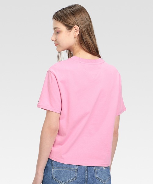 tommy jeans(トミー ジーンズ)の「ベーシック 刺繍 ロゴ Tシャツ(Tシャツ/カットソー・レディース・ネイビー/レッド/ホワイト/ピンク・SMALL/MEDIUM/LARGE/X-SMALL)」の15枚目の写真