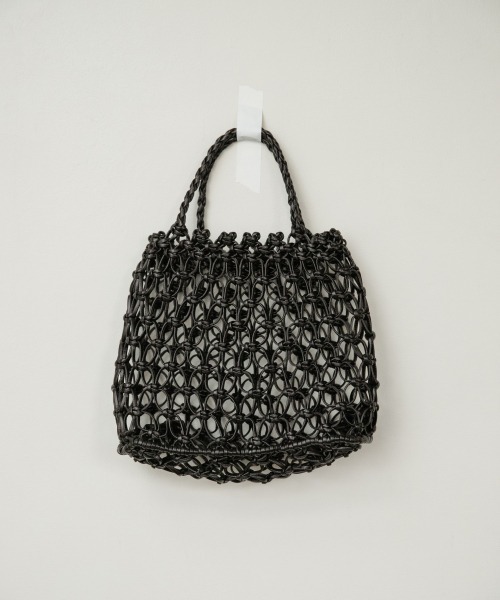 LOWRYS FARM（ローリーズファーム）の「フェイクレザーマクラメＢＡＧ　873640（トートバッグ・レディース・オフホワイト/ブラック/ブルー・FREE）」の3枚目の写真