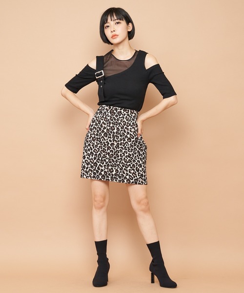 SPIRALGIRL（スパイラルガール）の「アシンメトリーシースルートップス（Tシャツ/カットソー・レディース・グリーン/ブラウン/ブラック・FREE）」の4枚目の写真