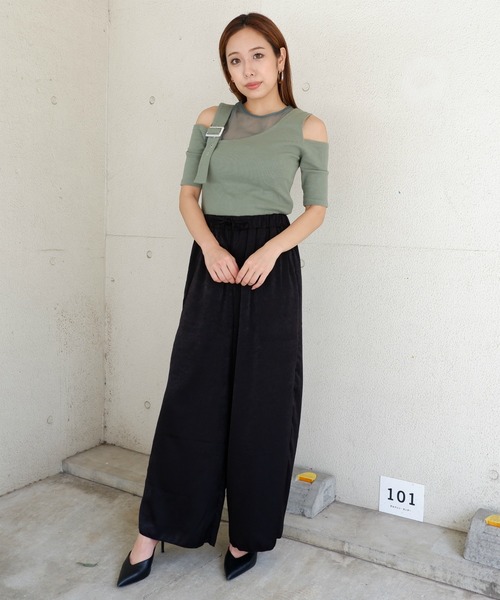 SPIRALGIRL（スパイラルガール）の「アシンメトリーシースルートップス（Tシャツ/カットソー・レディース・グリーン/ブラウン/ブラック・FREE）」の22枚目の写真