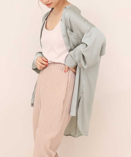 one after another NICE CLAUP（ワンアフターアナザーナイスクラップ）の「ノーカラーゆるシルエットシャツ（シャツ/ブラウス・レディース・ベージュ/ミント/ブラウン系その他/ピンクベージュ/ブラウン系その他2・FREE）」の4枚目の写真