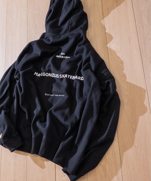 Mark Gonzales(マーク・ゴンザレス)の「【h】〔Mark Gonzales/マーク・ゴンザレス〕Skaters Pt. BIG HOODIE CVC裏毛パーカー(パーカー・メンズ・ホワイト/ブラック/パープル・LARGE/MEDIUM)」の15枚目の写真