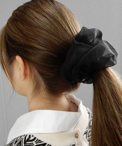 minia（ミニア）の「チュールビッグシュシュ　◇（シュシュ・レディース・ブラウン/ピンク/ライトベージュ/ホワイト/ブラック・FREE）」の7枚目の写真