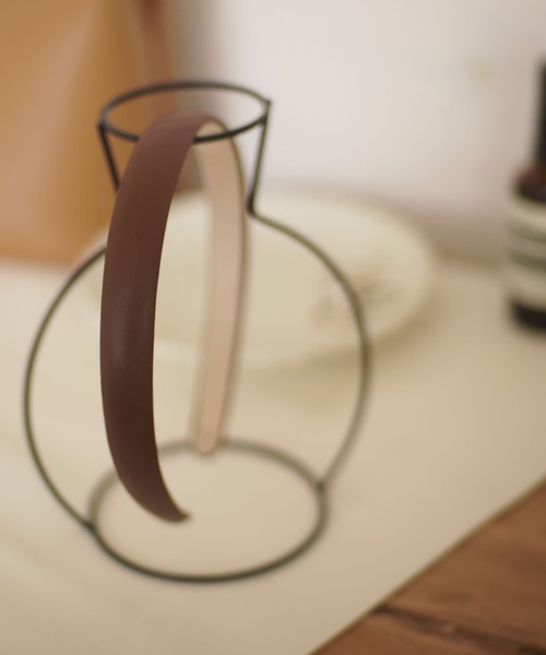 ammy.(エイミードット)の「【 ammy. / エイミードット 】 レザー スリム カチューシャ(カチューシャ・レディース・ブラウン/ベージュ/ブラック/ダークブラウン・FREE)」の8枚目の写真