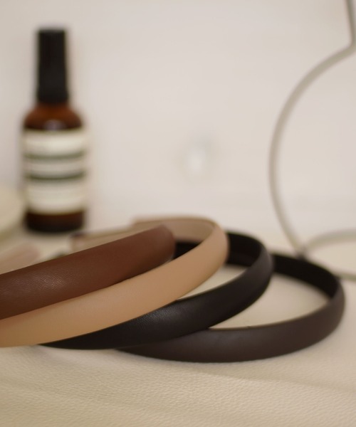 ammy.(エイミードット)の「【 ammy. / エイミードット 】 レザー スリム カチューシャ(カチューシャ・レディース・ブラウン/ベージュ/ブラック/ダークブラウン・FREE)」の6枚目の写真