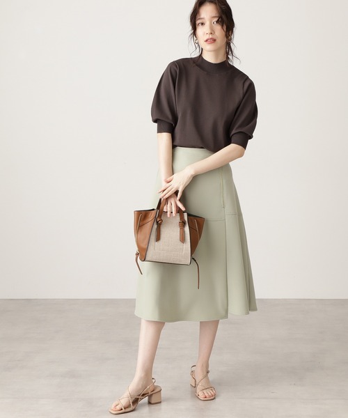 N.（N. Natural Beauty Basic）（エヌエヌナチュラルビューティーベーシック）の「【追加生産】◆プレーティング天竺ボトルネックパフ袖ニット（ニット/セーター・レディース・ブラック/ブラウン/オフホワイト/ピンク/ライトグリーン/レッド/ホワイト×ネイビー/ベージュ/グリーン・MEDIUM）」の11枚目の写真