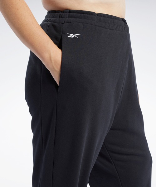 Reebok(リーボック)の「トレーニング エッセンシャルズ リニア ロゴ パンツ / Training Essentials Linear Logo Pants(スウェットパンツ・レディース・ブラック/ネイビー・SMALL/MEDIUM/LARGE/X-LARGE/X-SMALL)」の11枚目の写真