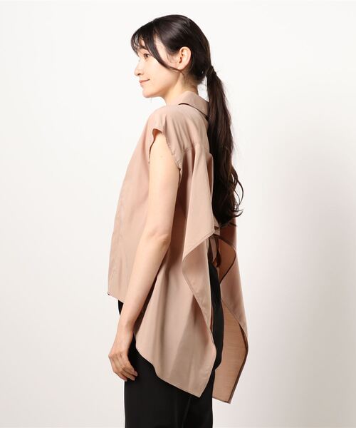 Lily Brown - バックフレアシャツ　ベージュ LILY BROWN（リリーブラウン）の「バックフレアシャツ（シャツ