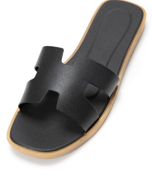 Newlyme（ニューリーミー）の「デザインベルトサンダル（サンダル・レディース・ホワイト/ブラック/ベージュ・MEDIUM/LARGE）」の5枚目の写真