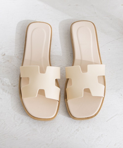 Newlyme（ニューリーミー）の「デザインベルトサンダル（サンダル・レディース・ホワイト/ブラック/ベージュ・MEDIUM/LARGE）」の15枚目の写真