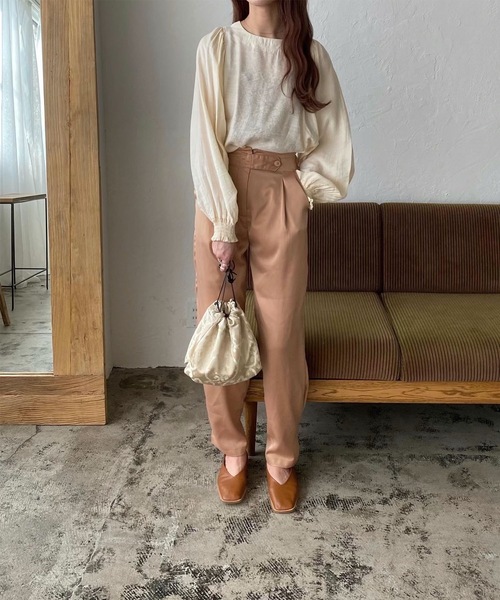 Amiur(エミレ)の「airy soft blouse(シャツ/ブラウス・レディース・アイボリー/ベージュ/ブラック・FREE)」の17枚目の写真