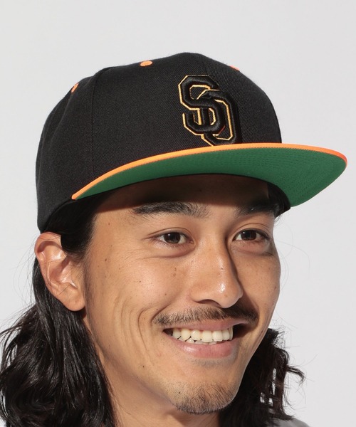 URBAN ISLAND SOCIETY（アーバンアイランドソサエティ）の「【URBAN ISLAND SOCIETY（アーバンアイランドソサエティ））３DBASE CAP（キャップ・メンズ・ホワイト/ブラック/グレー/レッド/オレンジ・FREE）」の5枚目の写真