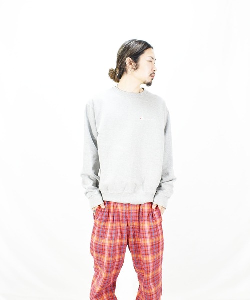 Champion（チャンピオン）の「【ヴィンテージ古着】Champion/チャンピオン ロゴ刺繍 クルーネックスウェット（スウェット・メンズ・グレー・LARGE）」の4枚目の写真