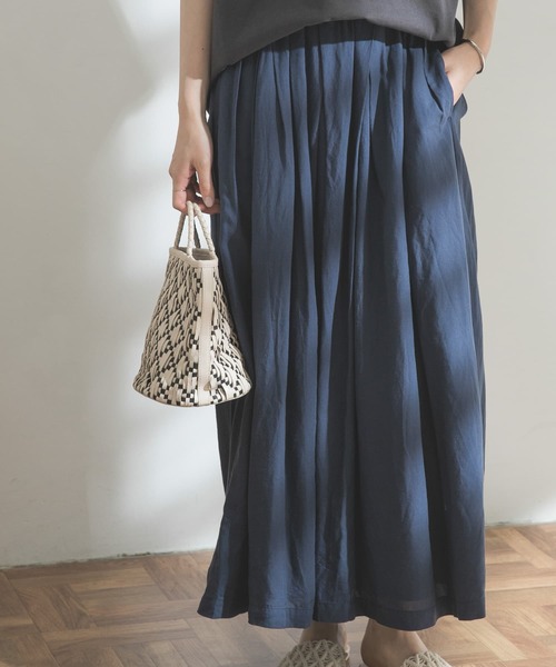FORK&SPOON（フォークアンドスプーン）の「FORK&SPOON　リネン混ランダムタックスカート（スカート・レディース・チャコールグレー/ホワイト系その他/ブルー・ONE）」の12枚目の写真
