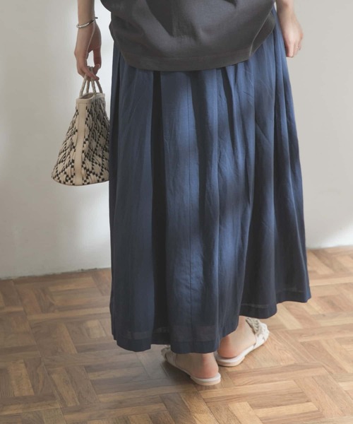FORK&SPOON（フォークアンドスプーン）の「FORK&SPOON　リネン混ランダムタックスカート（スカート・レディース・チャコールグレー/ホワイト系その他/ブルー・ONE）」の20枚目の写真