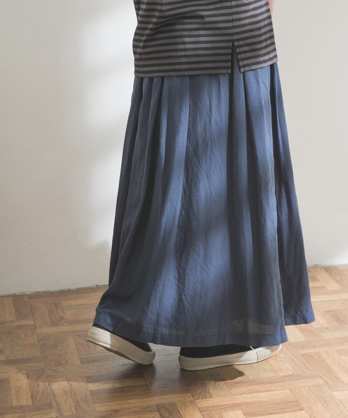 FORK&SPOON（フォークアンドスプーン）の「FORK&SPOON　リネン混ランダムタックスカート（スカート・レディース・チャコールグレー/ホワイト系その他/ブルー・ONE）」の13枚目の写真