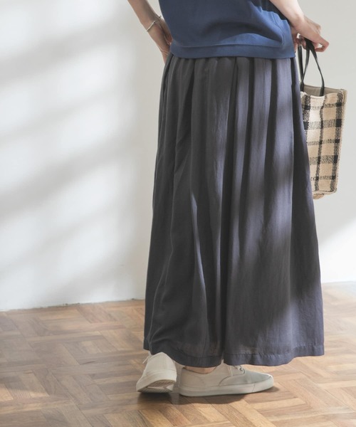 FORK&SPOON（フォークアンドスプーン）の「FORK&SPOON　リネン混ランダムタックスカート（スカート・レディース・チャコールグレー/ホワイト系その他/ブルー・ONE）」の17枚目の写真