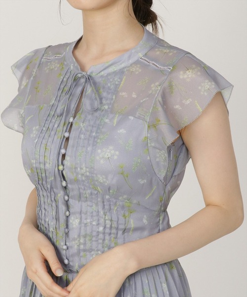 REDYAZEL（レディアゼル）の「シアーピンタックプリーツワンピース（ワンピース・レディース・イエロー/グレー/ネイビー/ミント・SMALL/MEDIUM）」の15枚目の写真