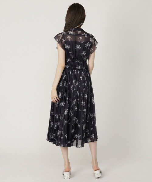 REDYAZEL（レディアゼル）の「シアーピンタックプリーツワンピース（ワンピース・レディース・イエロー/グレー/ネイビー/ミント・SMALL/MEDIUM）」の21枚目の写真