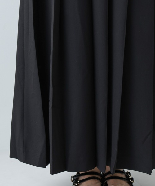 NANO universe（ナノユニバース）の「【WEB限定】プリーツジャンパースカート ノースリーブ（ジャンパースカート・レディース・カーキ/ブラック/ベージュ・マルチサイズ）」の7枚目の写真