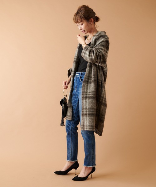 COLLAGE GALLARDAGALANTE(コラージュガリャルダガランテ)の「イタリアンエアリーチェックロングコート/軽量/WEB限定(ノーカラーコート・レディース・ブラック/モカ/ベージュ/ネイビー/ライトグレー/ブラック系その他2/ブルー/ダークブラウン・FREE)」の11枚目の写真