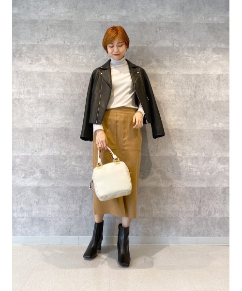 RIVE DROITE(リヴドロワ)の「シンプルながらも存在感のある ワントップショートネックレス(ネックレス・レディース・シルバー/ゴールド・FREE)」の10枚目の写真