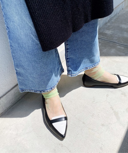 MAMIAN（マミアン）の「甲浅 ポインテッドトゥ ローファー（ローファー・レディース・ブラック系その他3/シルバー/シルバー系その他/ブラック×ホワイト/ダークブラウン/ブラウン/ブラック系その他4・24.5cm/23.5cm/22.0cm/23.0cm/25.0cm/21.5cm/24.0cm/22.5cm/25.5cm）」の4枚目の写真