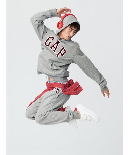 GAP（ギャップ）の「GAPロゴ カーボナイズドフリース オーバーパーカー（パーカー・メンズ・ブラック/ネイビー/グレー/ホワイト系その他・S/M/L/XS/XXS/XL）」の4枚目の写真