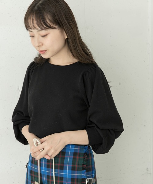 URBAN RESEARCH Sonny Label(アーバンリサーチサニーレーベル)の「ショルダーギャザーニットプルオーバー(ニット/セーター・レディース・オフホワイト/イエロー/ブラック・FREE)」の3枚目の写真