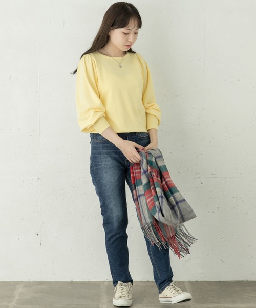 URBAN RESEARCH Sonny Label(アーバンリサーチサニーレーベル)の「ショルダーギャザーニットプルオーバー(ニット/セーター・レディース・オフホワイト/イエロー/ブラック・FREE)」の13枚目の写真