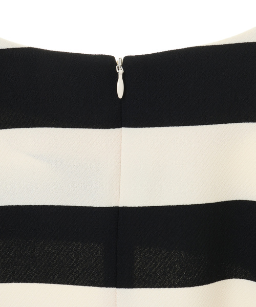 Tiara(ティアラ)の「ボーダープリントボリュームスリーブトップス(シャツ/ブラウス・レディース・アイボリー/モカ・FREE)」の6枚目の写真