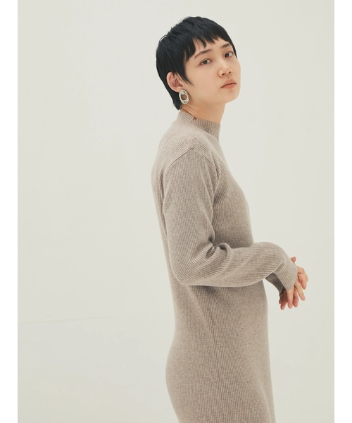 armonia（アルモニーア）の「armonia・ベストセットニットワンピース＊（ワンピース・レディース・ネイビー/キャメル/ベージュ・FREE）」の22枚目の写真