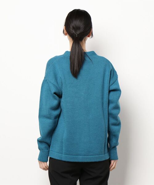 Kerrywoollenmills（ケリーウーレンミルズ）の「Plain Stitch V-Neck Cardigan（カーディガン/ボレロ・レディース・パープル系その他/オートミール/ブルー系その他/ホワイト系その他/ブラック系その他・36/38/40）」の7枚目の写真