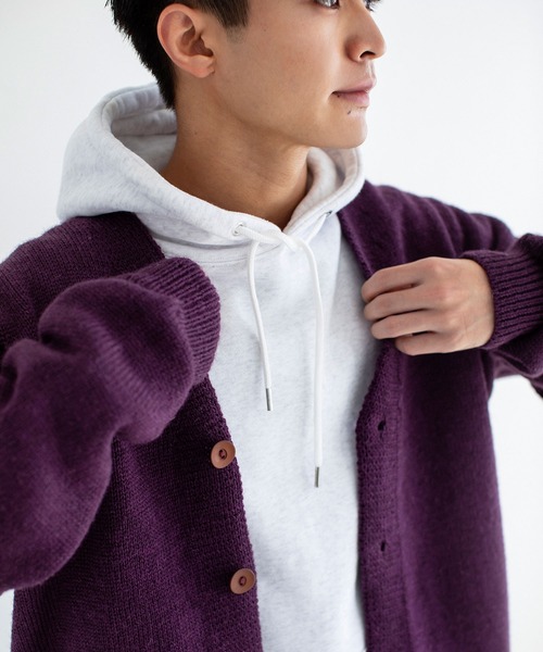 Kerrywoollenmills（ケリーウーレンミルズ）の「Plain Stitch V-Neck Cardigan（カーディガン/ボレロ・レディース・パープル系その他/オートミール/ブルー系その他/ホワイト系その他/ブラック系その他・36/38/40）」の5枚目の写真