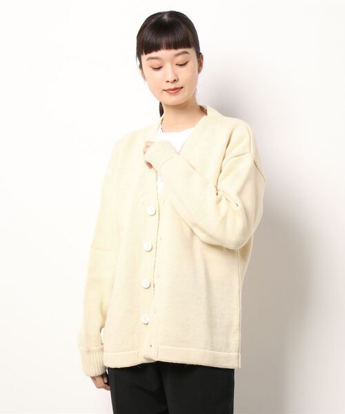 Kerrywoollenmills（ケリーウーレンミルズ）の「Plain Stitch V-Neck Cardigan（カーディガン/ボレロ・レディース・パープル系その他/オートミール/ブルー系その他/ホワイト系その他/ブラック系その他・36/38/40）」の18枚目の写真