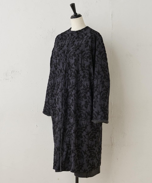 BEARDSLEY（ビアズリー）の「刺繍×ニットリバーシブルコート（その他アウター・レディース・ブラック・FREE）」の5枚目の写真