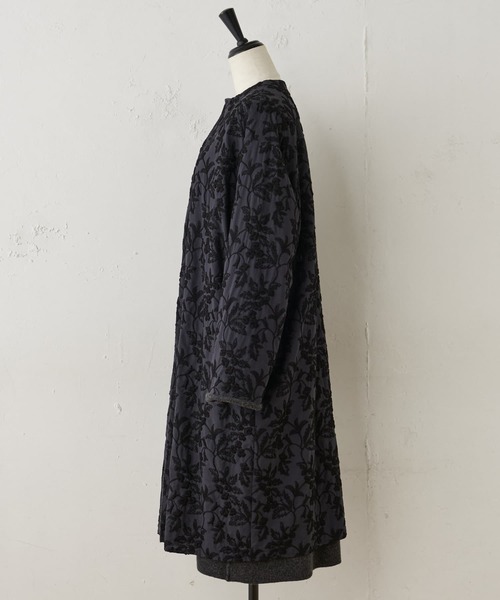 BEARDSLEY（ビアズリー）の「刺繍×ニットリバーシブルコート（その他アウター・レディース・ブラック・FREE）」の6枚目の写真