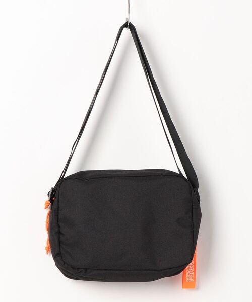 ellesse（エレッセ）の「【エレッセ×スヌーピー】スヌーピーコラボ ダブルポケット 横型 ショルダーバッグ（ショルダーバッグ・レディース・ネイビー/ベージュ/ブラック・FREE）」の6枚目の写真