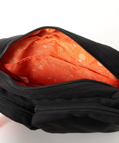 ellesse（エレッセ）の「【エレッセ×スヌーピー】スヌーピーコラボ ダブルポケット 横型 ショルダーバッグ（ショルダーバッグ・レディース・ネイビー/ベージュ/ブラック・FREE）」の8枚目の写真