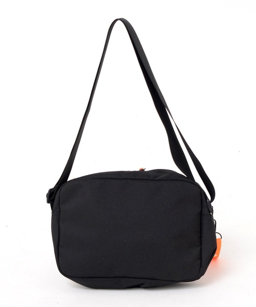 ellesse（エレッセ）の「【エレッセ×スヌーピー】スヌーピーコラボ ダブルポケット 横型 ショルダーバッグ（ショルダーバッグ・レディース・ネイビー/ベージュ/ブラック・FREE）」の16枚目の写真