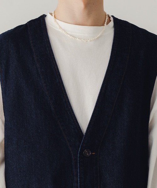 epnok（エプノック）の「ノーカラーデニムジレベスト（ベスト・メンズ・ブラック/ナチュラル/ダークインディゴブルー・LARGE/MEDIUM/SMALL）」の16枚目の写真