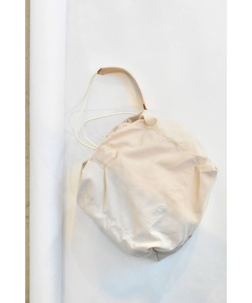 THEATRE PRODUCTS（シアタープロダクツ）の「NYLON巾着ﾊﾞｯｸﾞ（ハンドバッグ・レディース・グリーン/アイボリー/ブラック・FREE）」の14枚目の写真