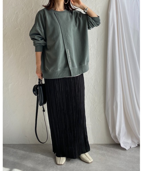 She's Closet(シーズクローゼット)の「前後2wayスリット入りロゴ刺繍長袖プルオーバースウェット(スウェット・レディース・オートミール/アイボリー/ブラック/カーキ・FREE)」の11枚目の写真