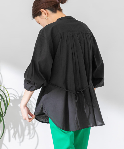 URBAN RESEARCH Sonny Label（アーバンリサーチサニーレーベル）の「コットンピンタックヨークシャツ（シャツ/ブラウス・レディース・ラベンダー/ライトグレー/オフホワイト/ブラック・FREE）」の16枚目の写真