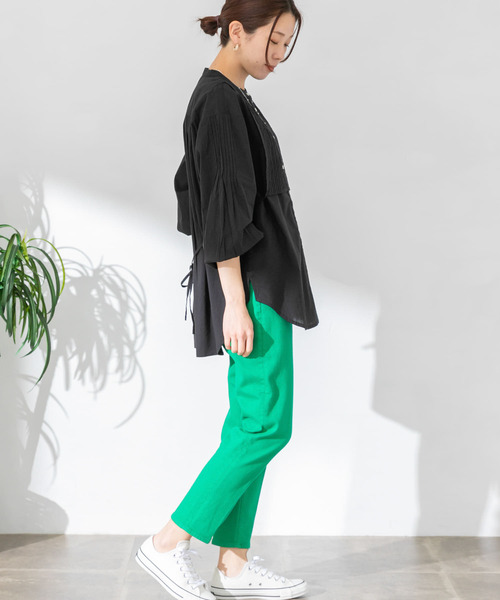 URBAN RESEARCH Sonny Label（アーバンリサーチサニーレーベル）の「コットンピンタックヨークシャツ（シャツ/ブラウス・レディース・ラベンダー/ライトグレー/オフホワイト/ブラック・FREE）」の18枚目の写真