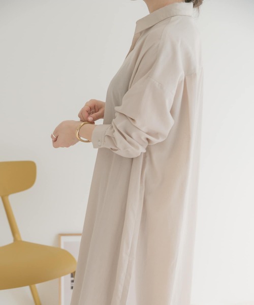 ITEMS URBANRESEARCH(アイテムズ アーバンリサーチ)の「『UR TECH Smart Linen Touch』リネンシャツワンピース(シャツワンピース・レディース・オフホワイト/ピンク/チャコールグレー・FREE)」の5枚目の写真